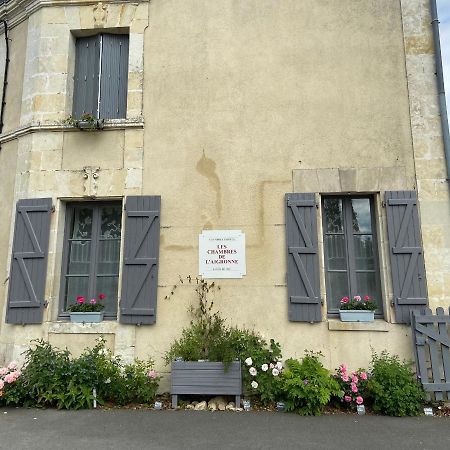 Les Chambres De L'Aigronne Le Petit-Pressigny Esterno foto