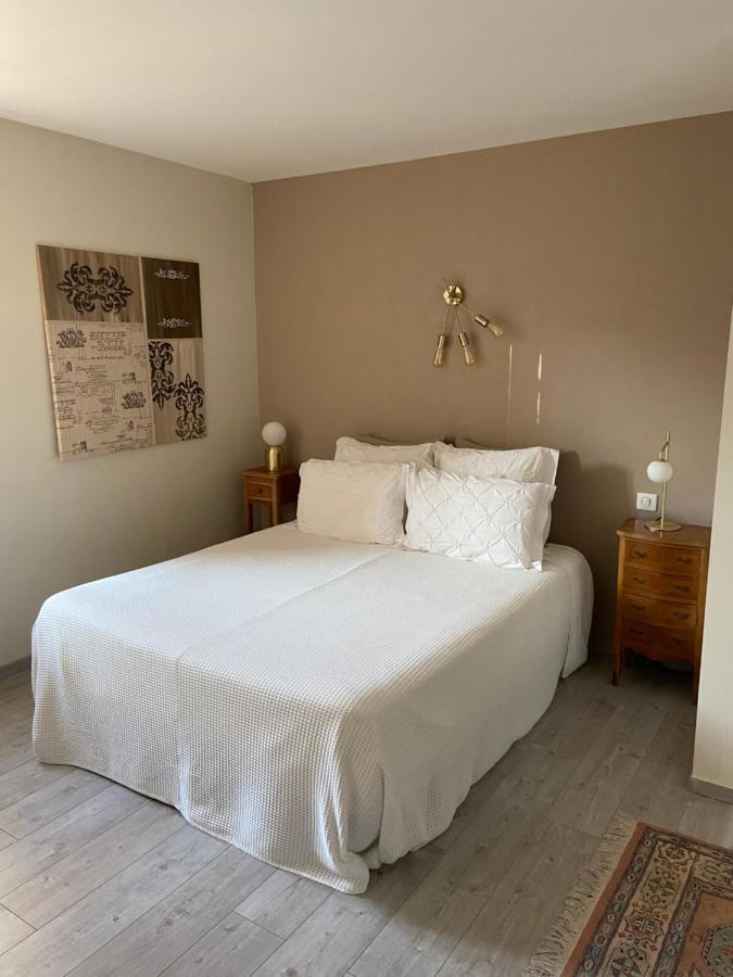 Les Chambres De L'Aigronne Le Petit-Pressigny Esterno foto