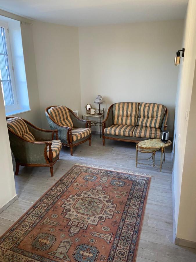 Les Chambres De L'Aigronne Le Petit-Pressigny Esterno foto