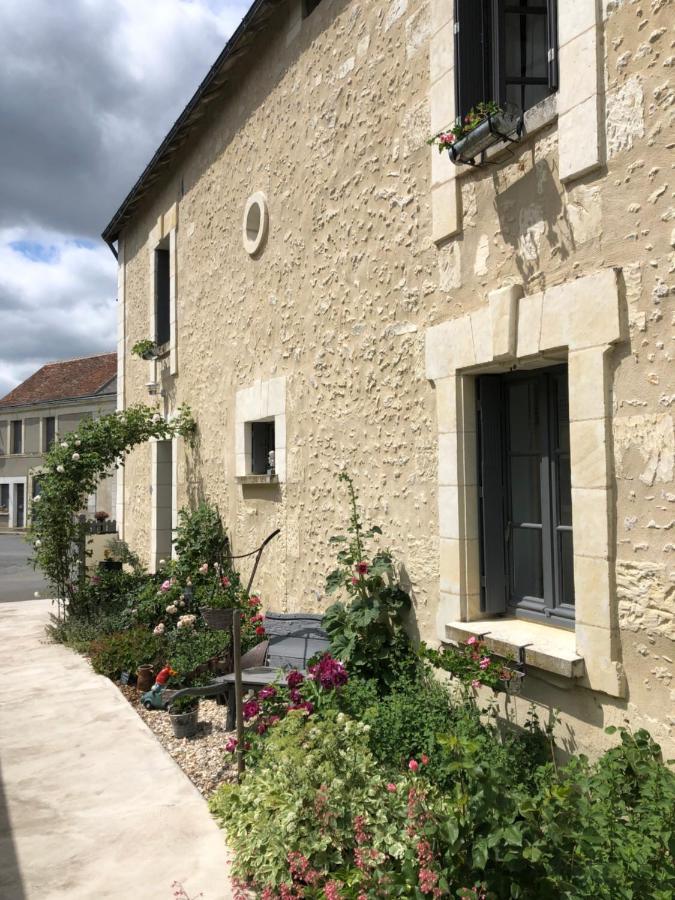 Les Chambres De L'Aigronne Le Petit-Pressigny Esterno foto