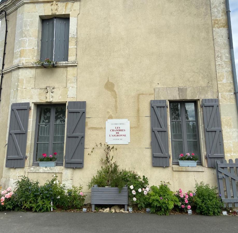 Les Chambres De L'Aigronne Le Petit-Pressigny Esterno foto