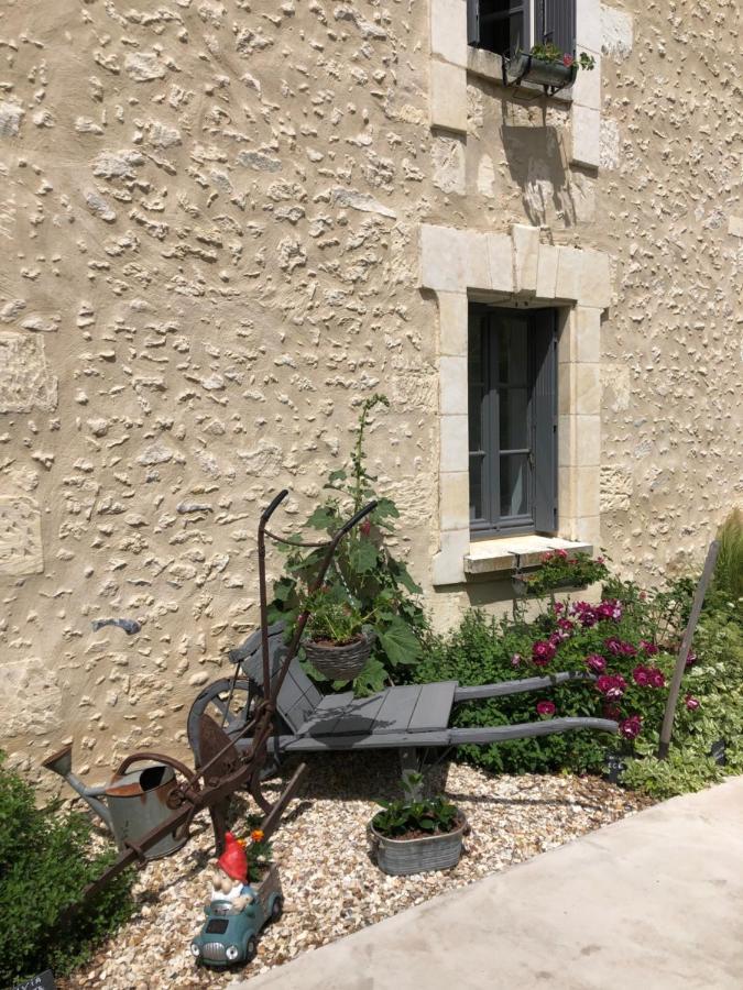 Les Chambres De L'Aigronne Le Petit-Pressigny Esterno foto